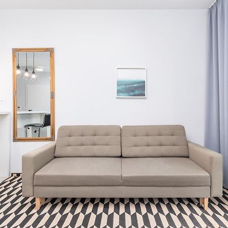 Prymasa Tysiaclecia 83A C - D By Homeprime Varsovia Exterior foto